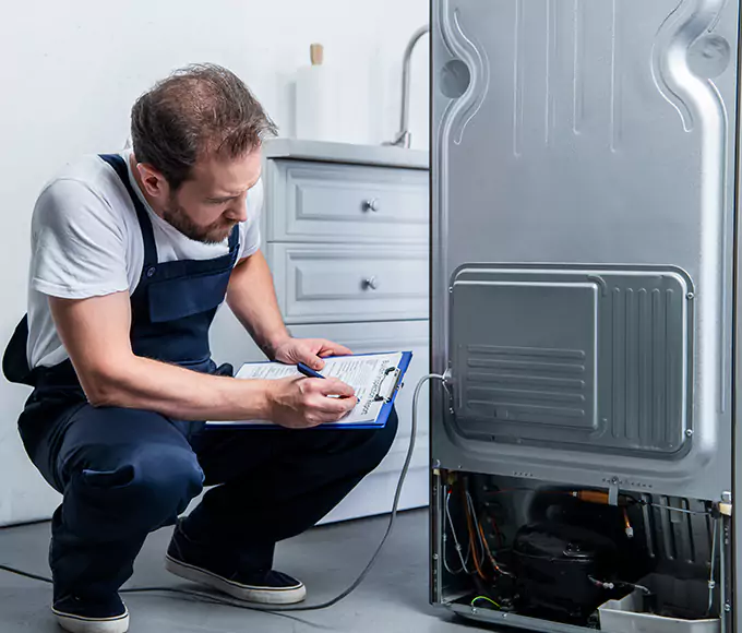 Why Wilmington, MA Homeowners Choose Wilmington Appliance Pro for Refrigerator Leak Repair?